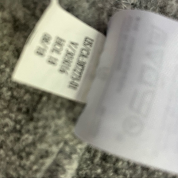 Full sized Banana Republic. Heather Gray, trimmed in dark gray. 2 pockets. XL. - Picture 2 of 5